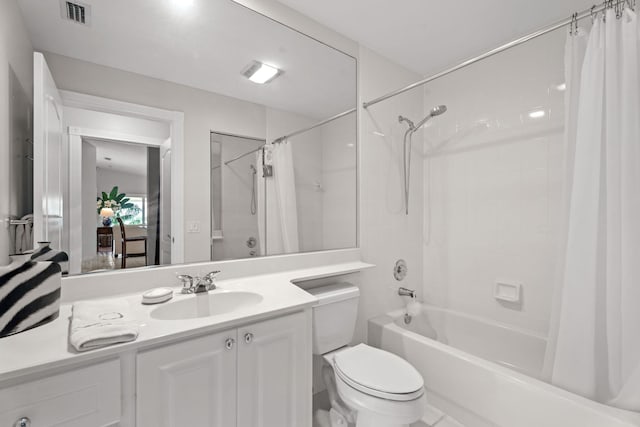 649 Hudson Bay Dr, Palm Beach Gardens, FL 33410 - bathroom with vanity, shower / tub combo with curtain, and toilet