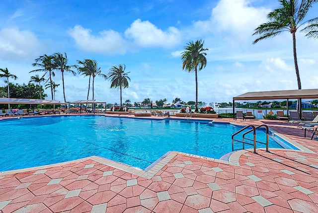 7535 Tarpon Cove Cir, Lake Worth, FL 33467 - community pool with a patio