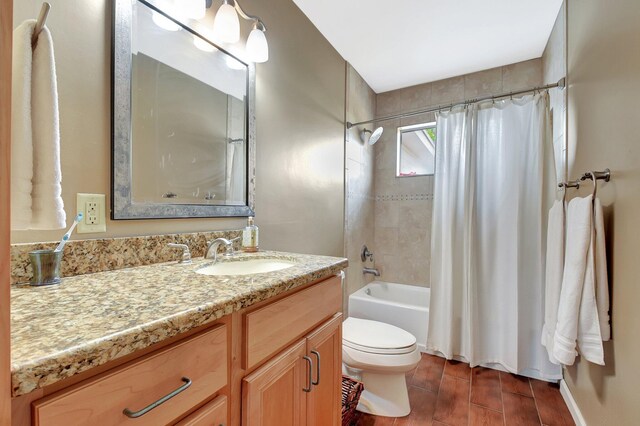 201 Rex Ct, Palm Springs, FL 33461 - bathroom featuring vanity and shower / bath combo