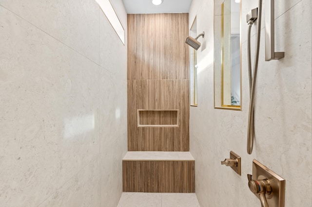 10803 Stellar Cir, Palm Beach Gardens, FL 33412 - bathroom with a tile shower