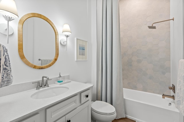 10803 Stellar Cir, Palm Beach Gardens, FL 33412 - bathroom with toilet, vanity, and shower / tub combo with curtain