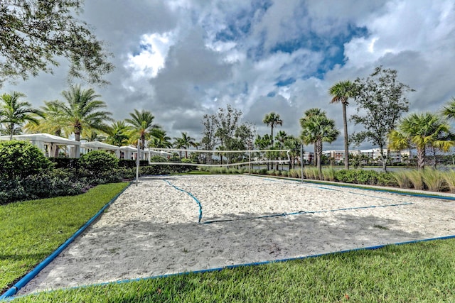 13291 Machiavelli Way, Palm Beach Gardens, FL 33418 - surrounding community featuring volleyball court and a yard