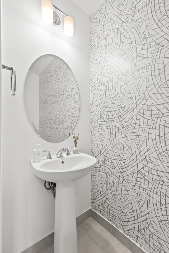 587 Sanderling Cir, Deerfield Beach, FL 33442 - bathroom with tile patterned flooring and baseboards