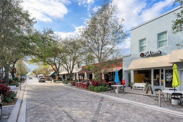 651 Okeechobee Blvd Unit 408, West Palm Beach, FL 33401 - view of decorative street with curbs and sidewalks