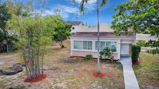 701 S J St, Lake Worth Beach, FL 33460 - view of front of property featuring a shingled roof