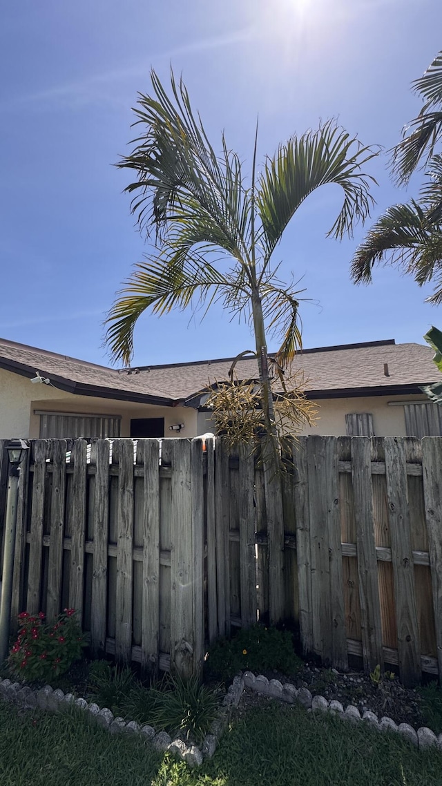 1301 Waterview Cir, Palm Springs, FL 33461 - view of yard