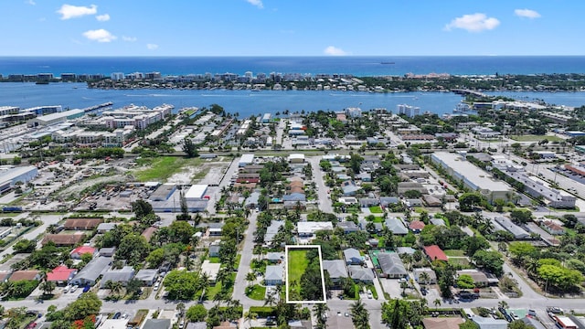 614 N 5th St, Lantana, FL 33462