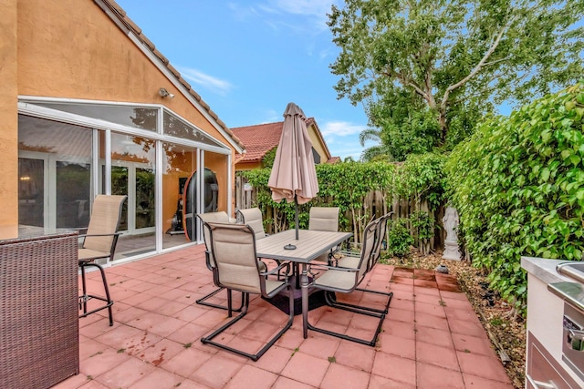 7574 Ironbridge Cir, Delray Beach, FL 33446 - view of patio / terrace with outdoor dining area