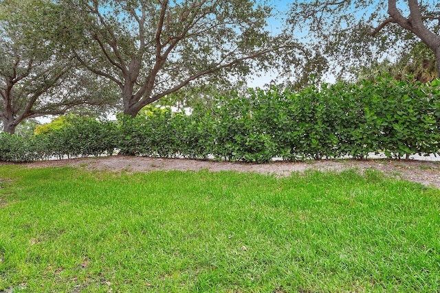 5200 E Club Cir Unit 106, Boca Raton, FL 33487 - view of green lawn