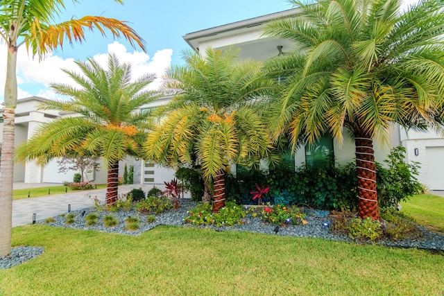 8305 Fishhawk Falls Ct, Boca Raton, FL 33496 - view of front of home featuring a front yard, concrete driveway, and stucco siding