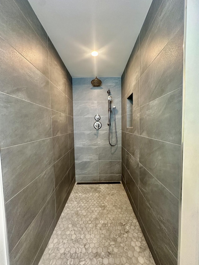 3 Colonial Club Dr Unit 104, Boynton Beach, FL 33435 - full bathroom featuring tiled shower