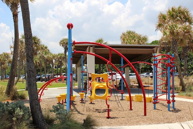 332 S E St, Lake Worth Beach, FL 33460 - view of community playground