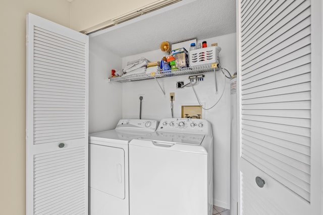 6670 Villa Sonrisa Dr Unit 224, Boca Raton, FL 33433 - laundry room featuring washer and dryer