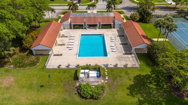 2407 SW 23rd Cranbrook Dr, Boynton Beach, FL 33436 - view from above of property with a pool