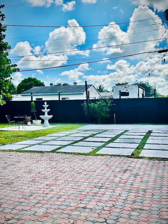 5690 Honeysuckle Dr, West Palm Beach, FL 33415 - view of patio
