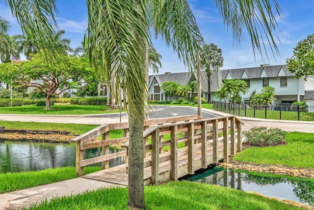 7076 Huntington Ln Unit 206, Delray Beach, FL 33446 - surrounding community featuring a water view