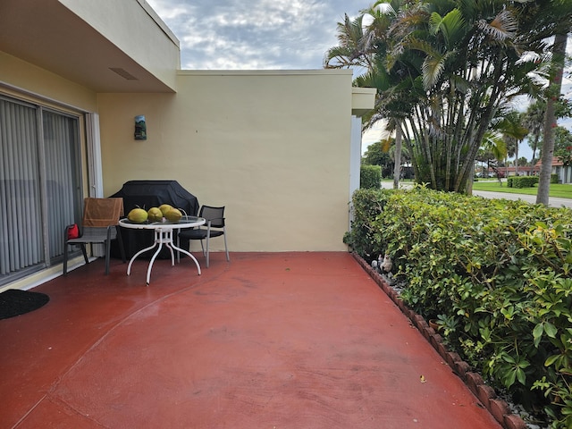 5730 Fernley Dr E Unit 4, West Palm Beach, FL 33415 - view of patio