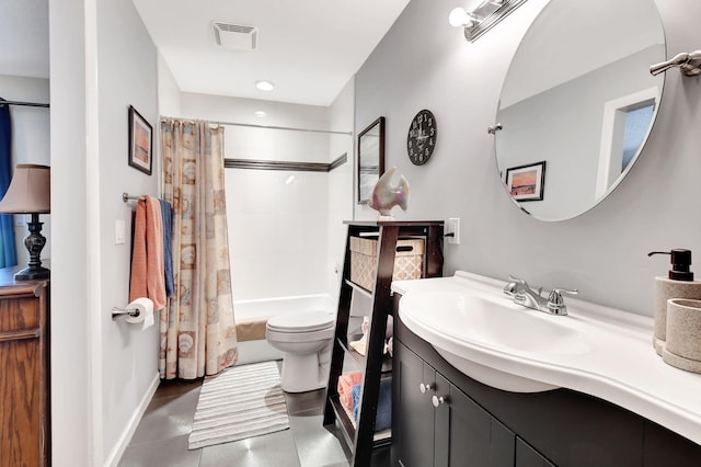 200 N High Point Blvd Unit C, Boynton Beach, FL 33435 - full bathroom featuring toilet, vanity, shower / bathtub combination with curtain, and baseboards