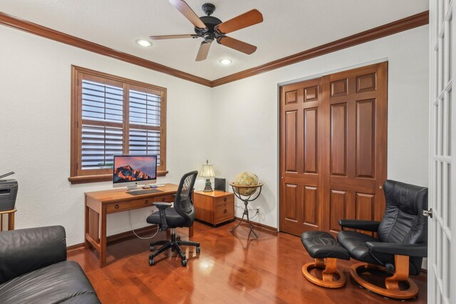 139 Sedona Way, Palm Beach Gardens, FL 33418 - office area featuring a ceiling fan, wood finished floors, crown molding, recessed lighting, and baseboards