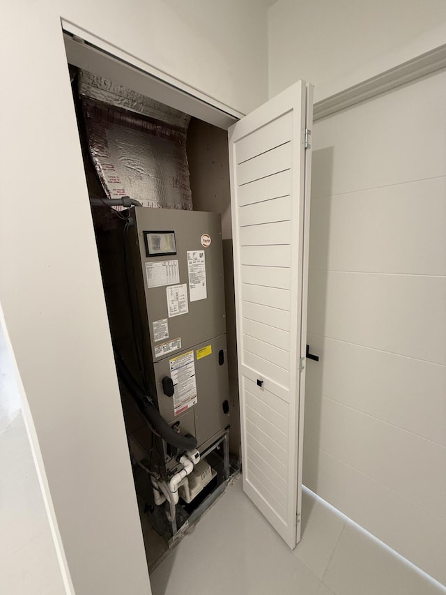 345 Pinehurst Rd, Palm Springs, FL 33461 - view of utility room