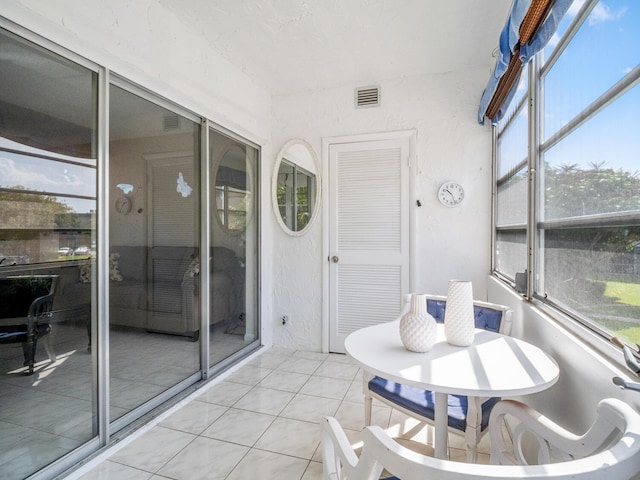715 Lori Dr Unit 213, Palm Springs, FL 33461 - view of sunroom / solarium