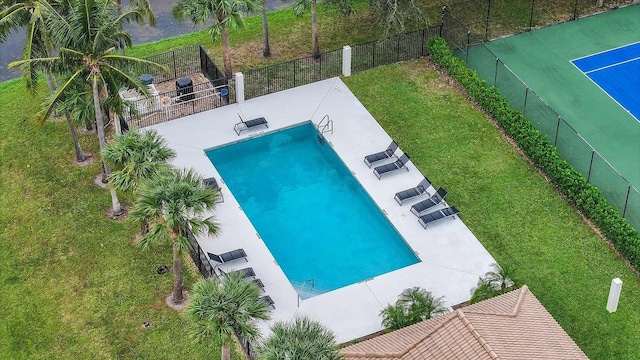 1071 Delray Lakes Dr, Delray Beach, FL 33444 - community pool featuring a patio