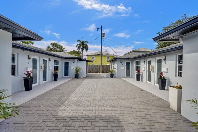 220 Walton Blvd, West Palm Beach, FL 33405 - view of patio / terrace