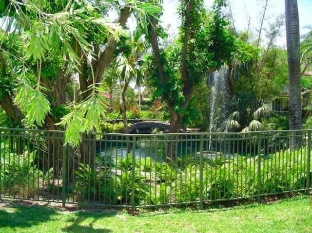 160 Yacht Club Way Unit 309, Hypoluxo, FL 33462 - view of yard