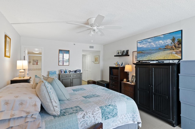 899 Jeffery St Unit 301, Boca Raton, FL 33487 - bedroom with a ceiling fan