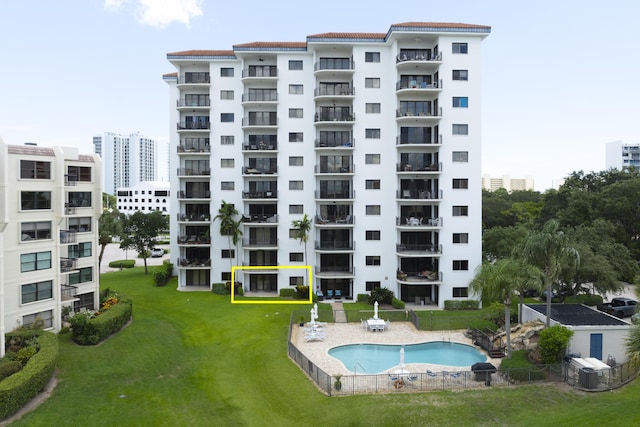 370 Golfview Rd Unit 103, North Palm Beach, FL 33408 - view of apartment building / complex featuring a community pool