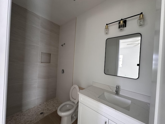 4641 Northview Dr, Jupiter, FL 33458 - full bathroom featuring vanity and tiled shower