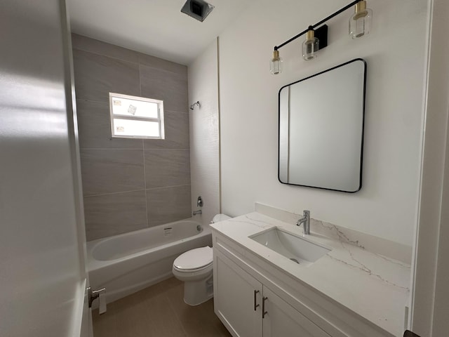 4641 Northview Dr, Jupiter, FL 33458 - bathroom with vanity and bathtub / shower combination
