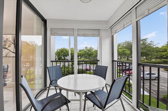 6815 Willow Wood Dr Unit 4022, Boca Raton, FL 33434 - view of sunroom / solarium