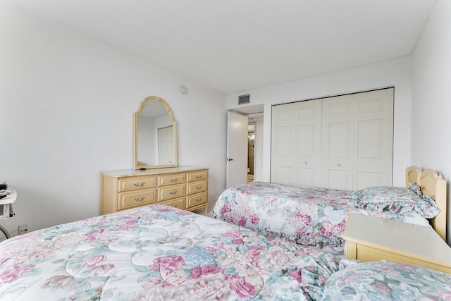 1009 N Ocean Blvd Unit 511, Pompano Beach, FL 33062 - bedroom with a closet