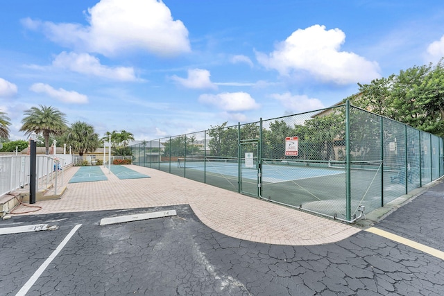 1009 N Ocean Blvd Unit 511, Pompano Beach, FL 33062 - view of tennis court