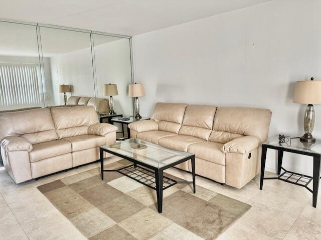 187 Preston E, Boca Raton, FL 33434 - view of living room