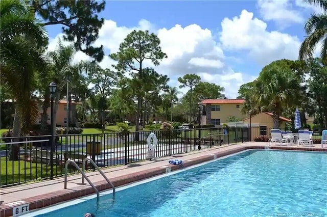 1947 SW Palm City Rd Unit G, Stuart, FL 34994 - view of community pool