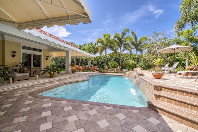 7656 Steeplechase Dr, Palm Beach Gardens, FL 33418 - swimming pool with a patio and ceiling fan