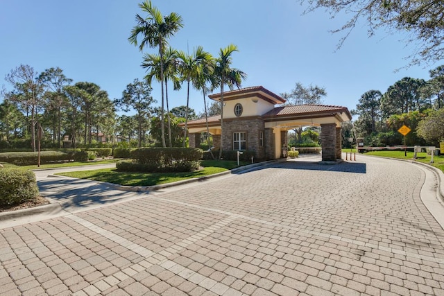 1522 Carafe Ct, Palm Beach Gardens, FL 33410 - view of home's community with curved driveway