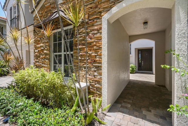 1522 Carafe Ct, Palm Beach Gardens, FL 33410 - entrance to property featuring stone siding and stucco siding
