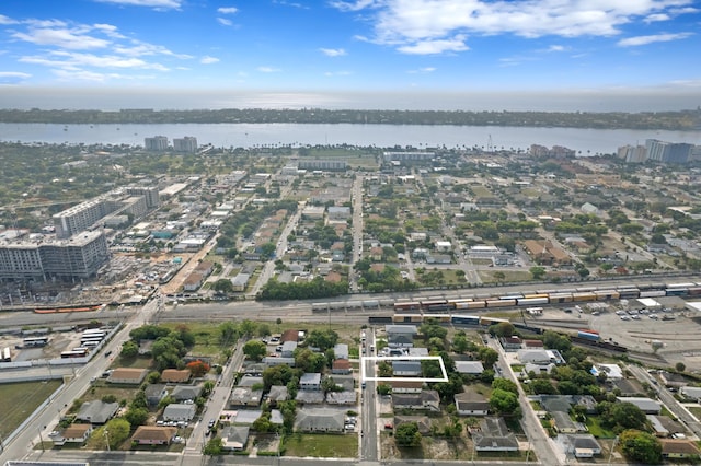716 21st St, West Palm Beach, FL 33407 - view of property location with property parcel outlined, a large body of water, and nearby urban area