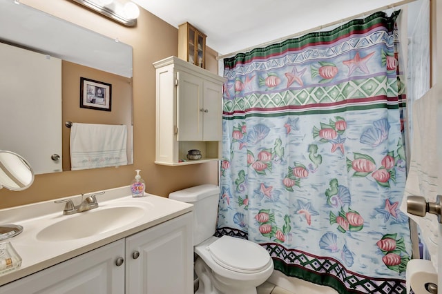 637 N Monaco N Unit 637, Delray Beach, FL 33446 - full bathroom featuring toilet, vanity, and a shower with curtain