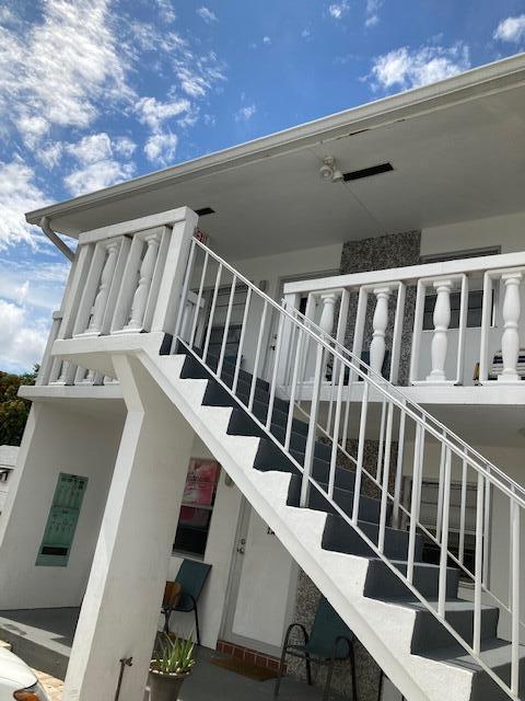 602 N H St Unit 1A, 2A, 3A, 5B, 7B, 8B, Lake Worth Beach, FL 33460 - view of staircase
