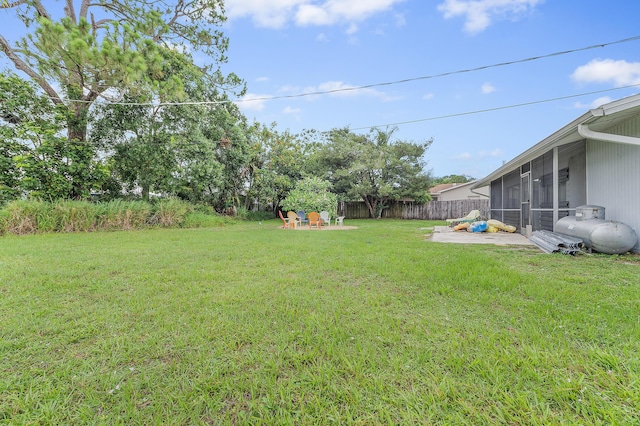 590 SE Anchor Ln, Port Saint Lucie, FL 34983 - view of yard with a sunroom