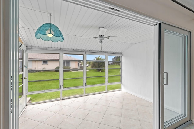 5835 Honeybell Ct Unit 37, Fort Pierce, FL 34982 - unfurnished sunroom with ceiling fan
