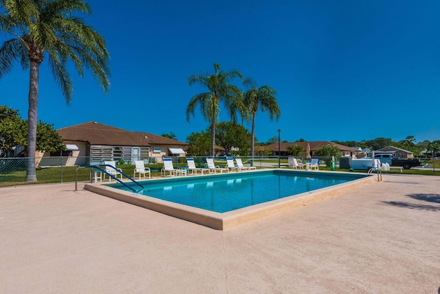 5835 Honeybell Ct Unit 37, Fort Pierce, FL 34982 - community pool with a patio and a residential view