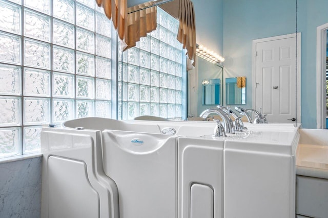 8351 Mastic Cay, West Palm Beach, FL 33411 - full bath with a bath