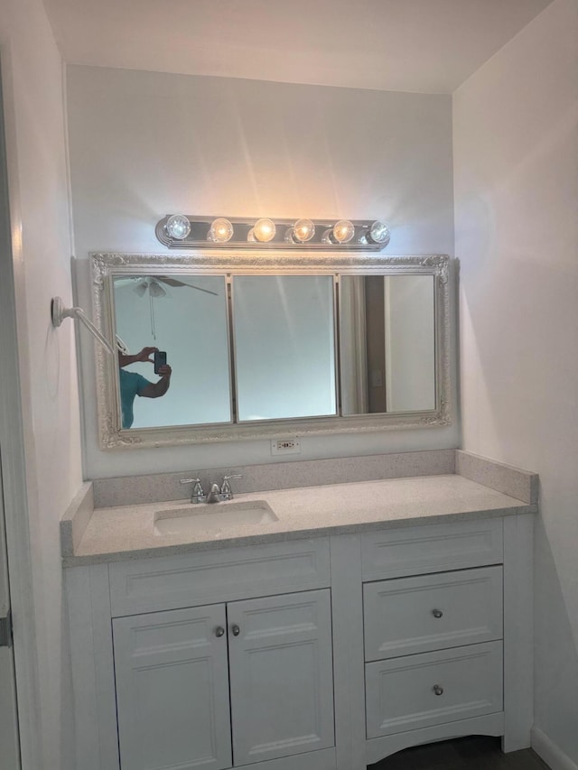 10789 N Military Trl Unit 3, Palm Beach Gardens, FL 33410 - bathroom featuring vanity