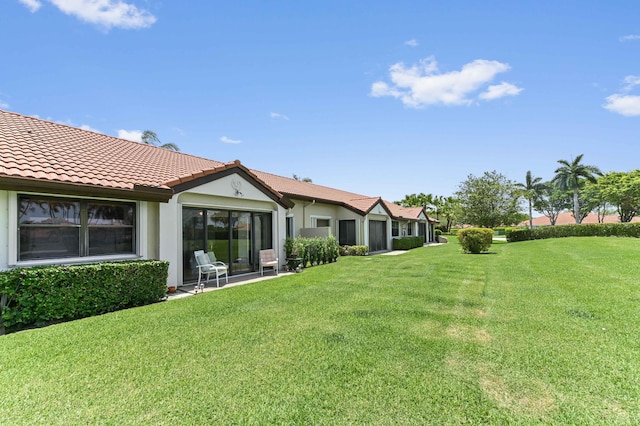 8178 Mooring Cir, Boynton Beach, FL 33472 - view of green lawn