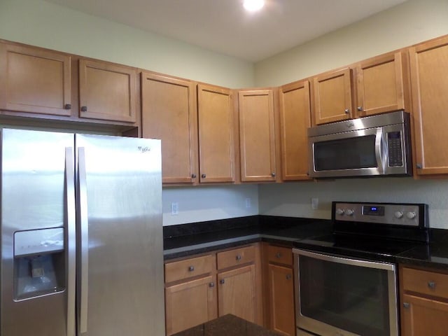 328 Lake Monterey Cir, Boynton Beach, FL 33426 - kitchen featuring appliances with stainless steel finishes